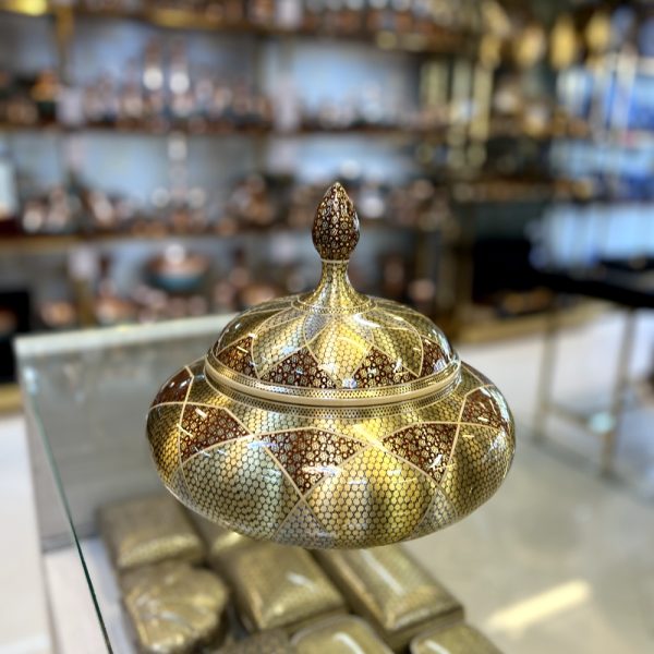 شکلاتخوری